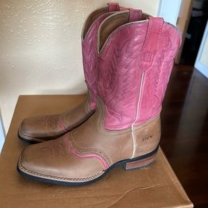 Pink girl cowboy boots